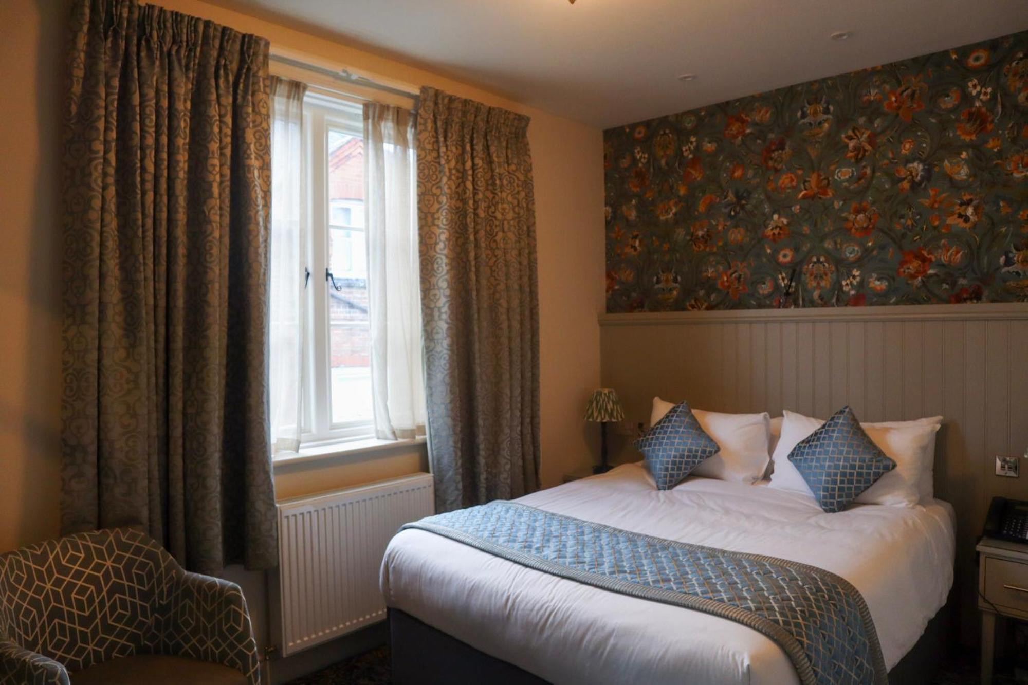 The George Hotel Wallingford Bagian luar foto