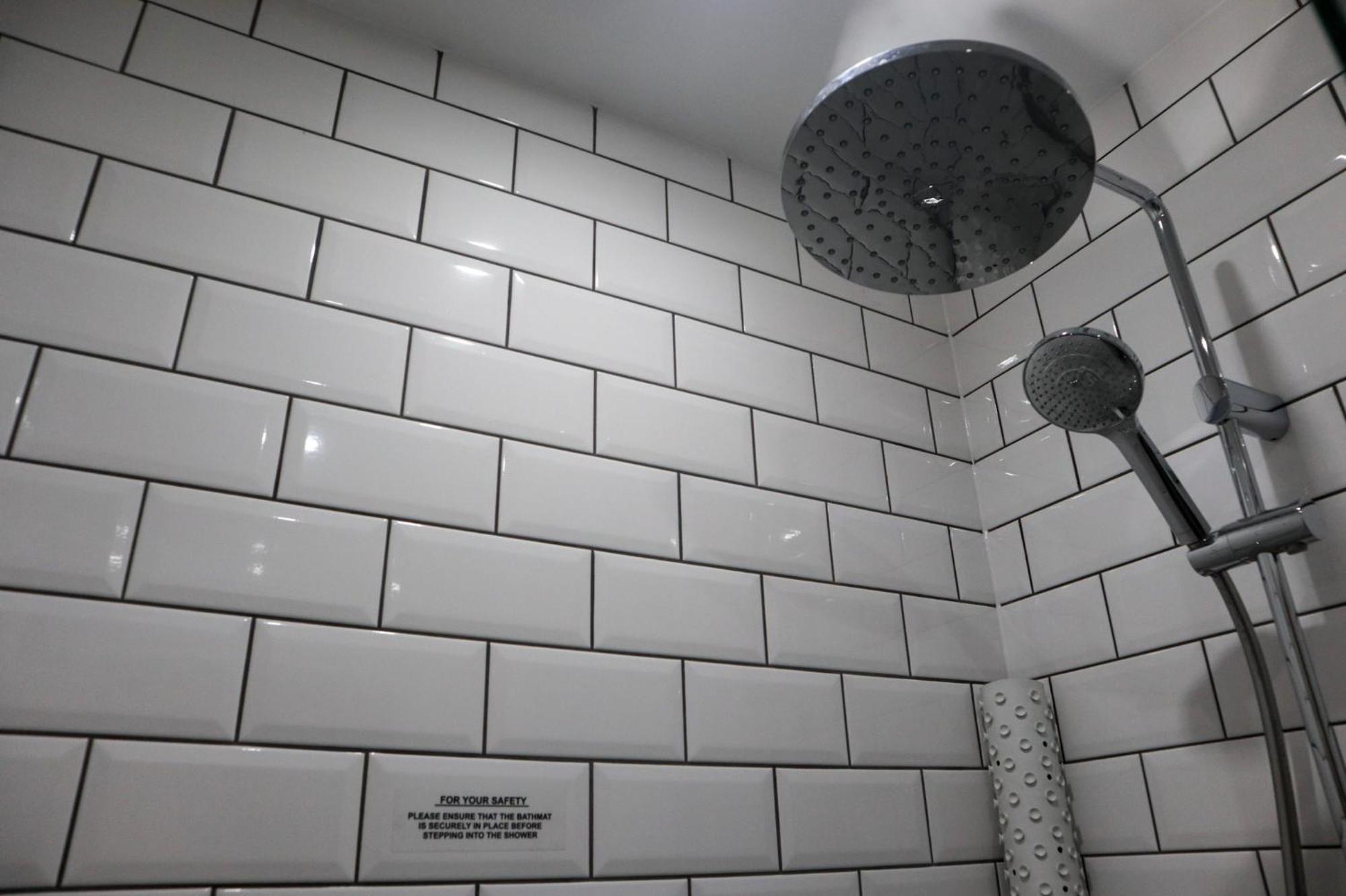 The George Hotel Wallingford Bagian luar foto