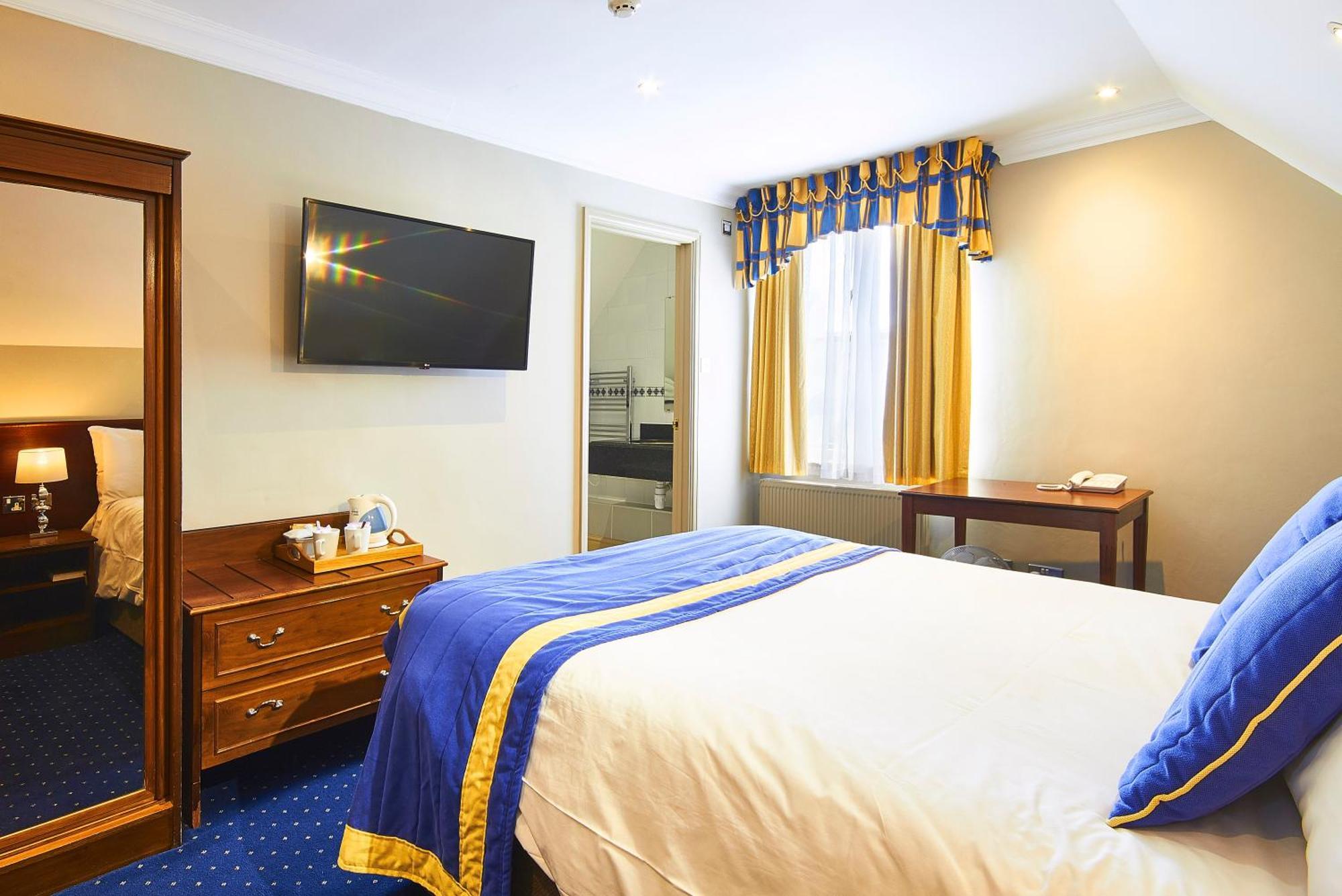 The George Hotel Wallingford Bagian luar foto